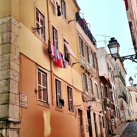 Blue Budget Bairro Alto * Lissabon